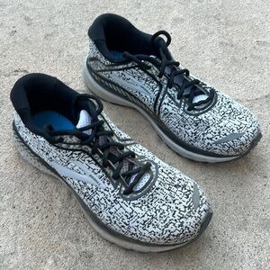 Brooks Adrenaline GTS 20 White/Black Running Shoe Women's Size 9